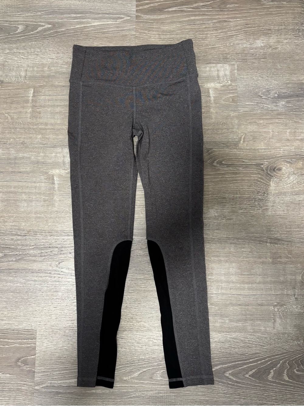 ALO Yoga Leggings Size XS  Gray Black Activewear Mid Rise